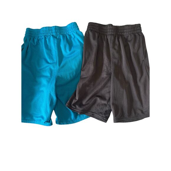 Starter and athletic works shorts size 6-7 - Picture 2 of 6